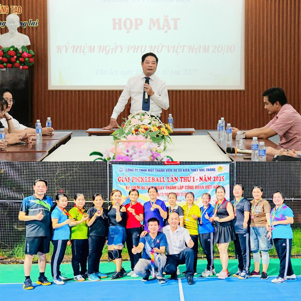 Họp mặt kỷ niệm ngày Phụ nữ Việt Nam 20/10