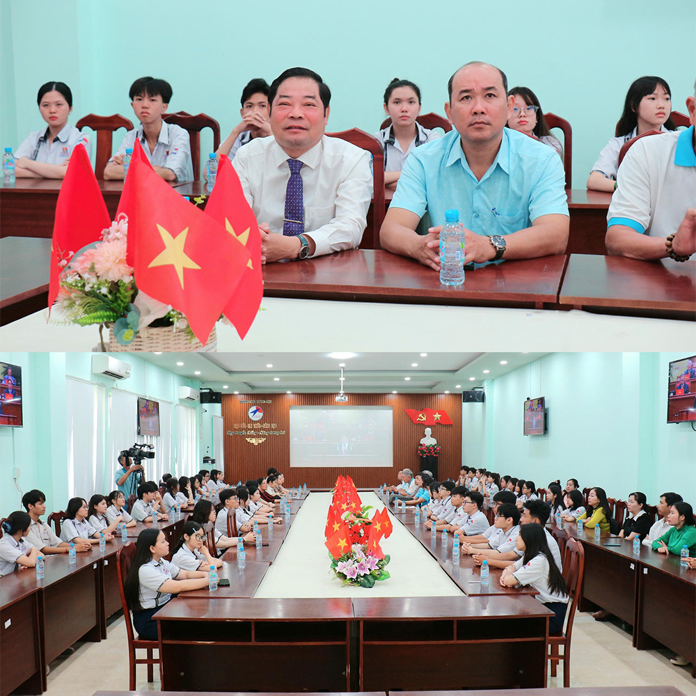 Đảng ủy trường THPT Hoàng Diệu tổ chức xem truyền hình trực tiếp lễ Khai mạc Đại hội Đại biểu toàn quốc lần thứ XIV của Đảng